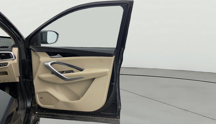 2021 MG HECTOR SHARP HYBRID 1.5 PETROL, Petrol, Manual, 56,406 km, RHS Front Door