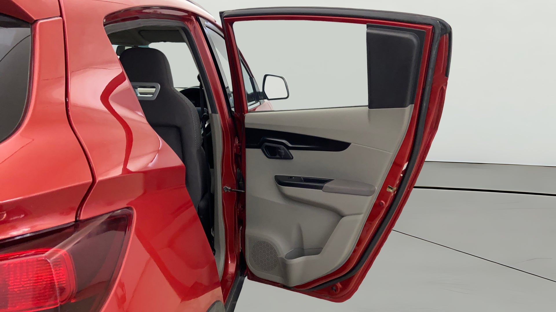 camera-RHS-Rear-Door