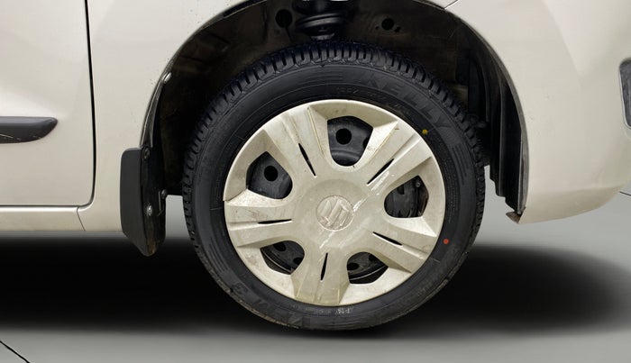 2017 Maruti Wagon R 1.0 VXI AMT, Petrol, Automatic, 17,765 km, Right Front Wheel