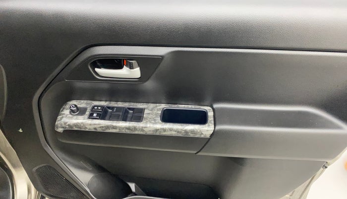 2024 Maruti New Wagon-R VXI 1.0 AMT, Petrol, Automatic, 2,551 km, Driver Side Door Panels Control