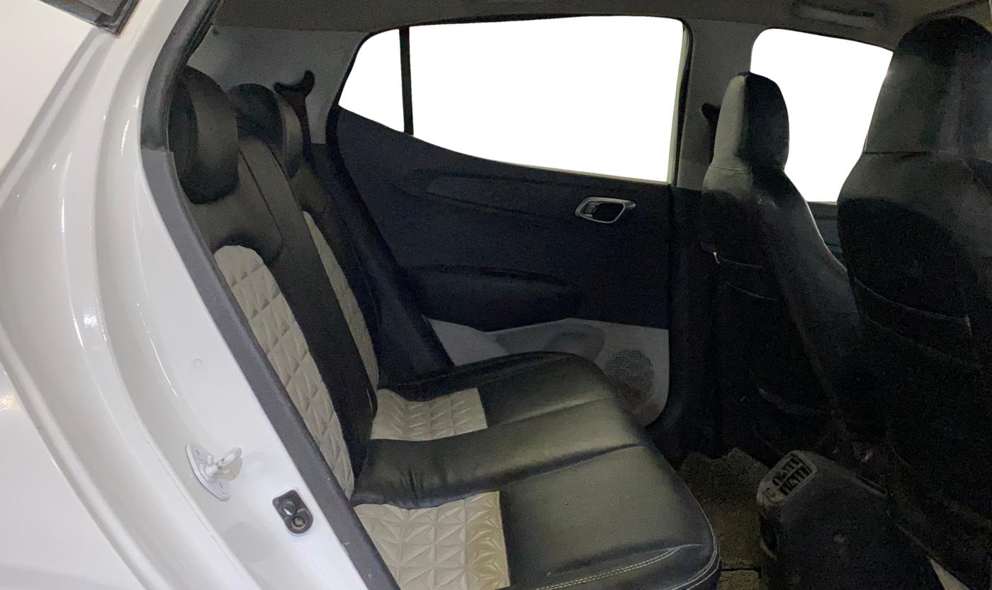 2021 Hyundai GRAND I10 NIOS SPORTZ 1.2 KAPPA VTVT CNG, CNG, Manual, 60,877 km, Right Side Rear Door Cabin