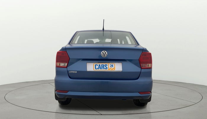 2016 Volkswagen Ameo COMFORTLINE 1.2L, Petrol, Manual, 1,40,751 km, Back/Rear