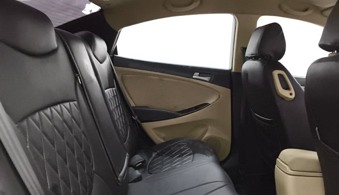 2016 Hyundai Verna FLUIDIC 4S 1.6 VTVT S AT, Petrol, Automatic, 78,631 km, Right Side Rear Door Cabin