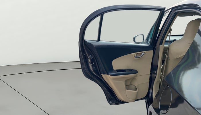 2014 Honda Amaze 1.2L I-VTEC VX, CNG, Manual, 1,21,720 km, LHS Rear Door