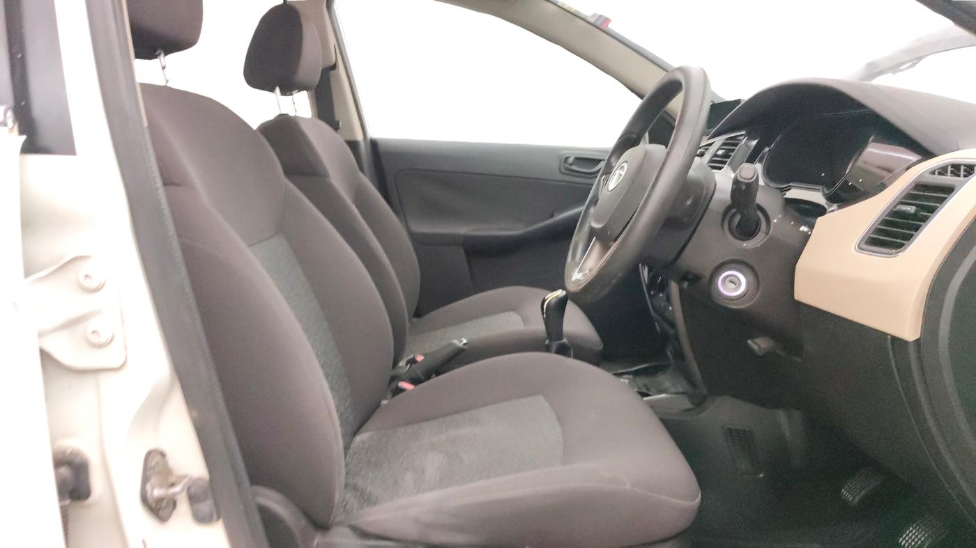 2016 Tata Zest XMS PETROL, Petrol, Manual, 81,272 km, Right Side Front Door Cabin