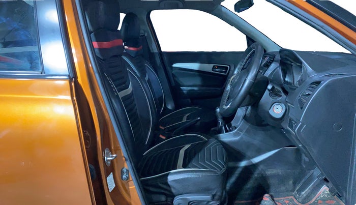 2018 Maruti Vitara Brezza ZDI, Diesel, Manual, 54,822 km, Right Side Front Door Cabin