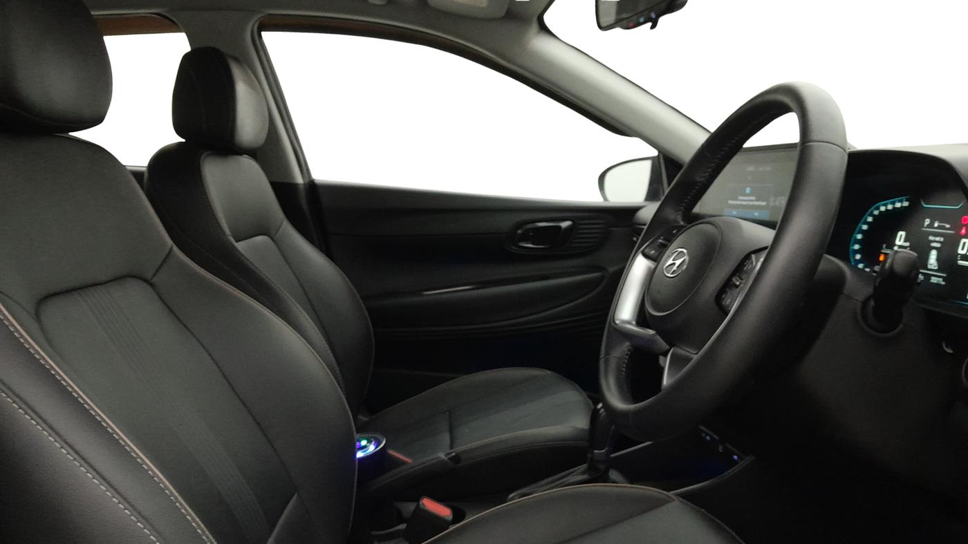 2022 Hyundai NEW I20 ASTA (O) 1.0 TURBO GDI DCT, Petrol, Automatic, 33,201 km, Right Side Front Door Cabin