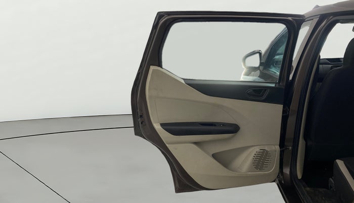 2022 Renault TRIBER RXL MT, Petrol, Manual, 27,492 km, LHS Rear Door