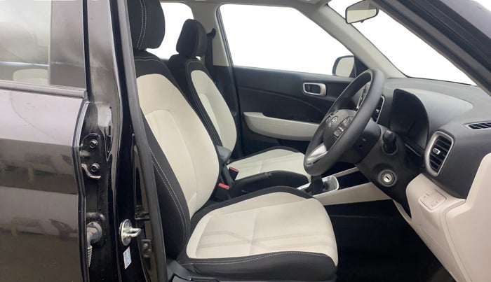 2022 Hyundai VENUE S (O) 1.0 TURBO IMT, Petrol, Manual, 17,062 km, Right Side Front Door Cabin