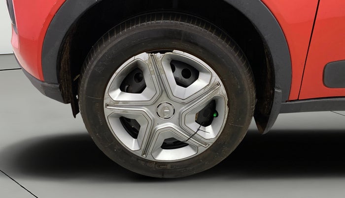 2022 Tata NEXON XMA SUNROOF PETROL, Petrol, Automatic, 37,447 km, Left Front Wheel