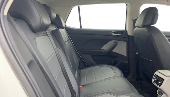 2021 Skoda KUSHAQ AMBITION 1.0L TSI MT, Petrol, Manual, 31,637 km, Right Side Rear Door Cabin