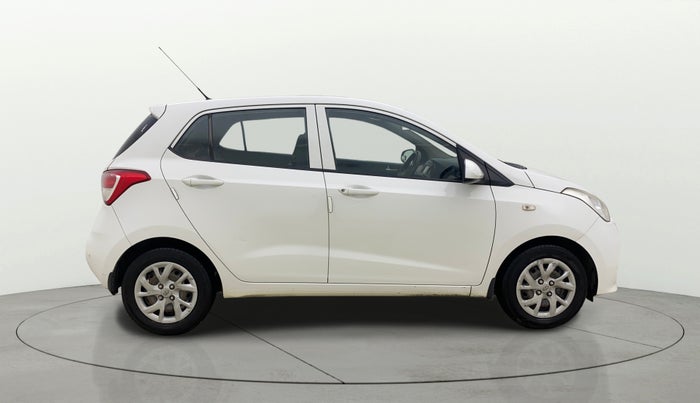 2017 Hyundai Grand i10 SPORTZ 1.2 KAPPA VTVT, Petrol, Manual, 1,36,006 km, Right Side View