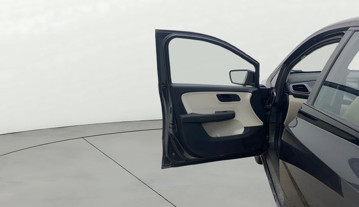 2021 Tata ALTROZ XE PETROL, Petrol, Manual, 30,527 km, LHS Front Door