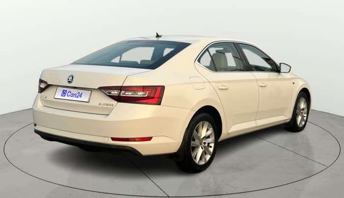 2016 Skoda Superb L&K 1.8 TSI AT, Petrol, Automatic, 90,770 km, Right Back Diagonal