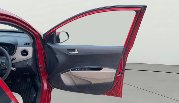 2015 Hyundai Xcent S (O) 1.2, Petrol, Manual, 97,591 km, RHS Front Door