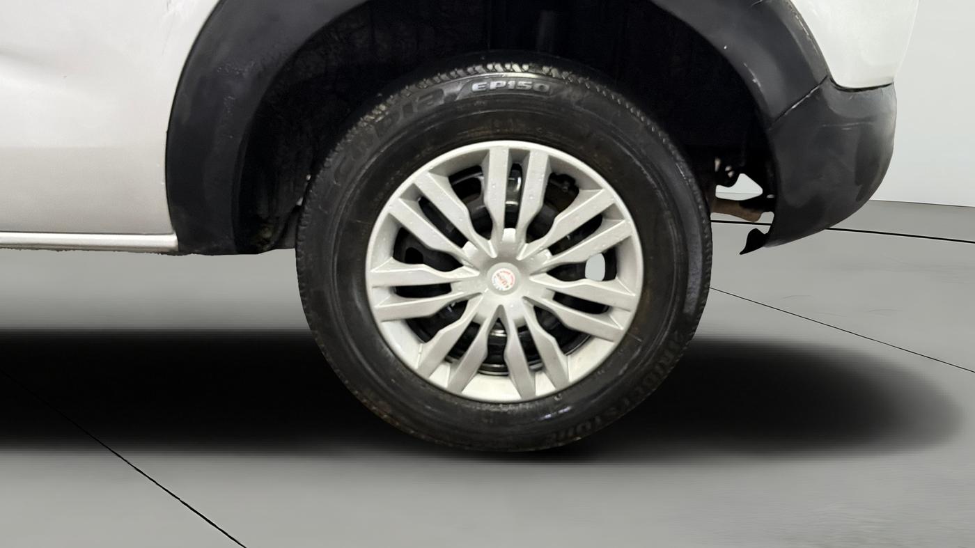 2020 Renault TRIBER RXL MT, Petrol, Manual, 77,859 km, Left Rear Wheel