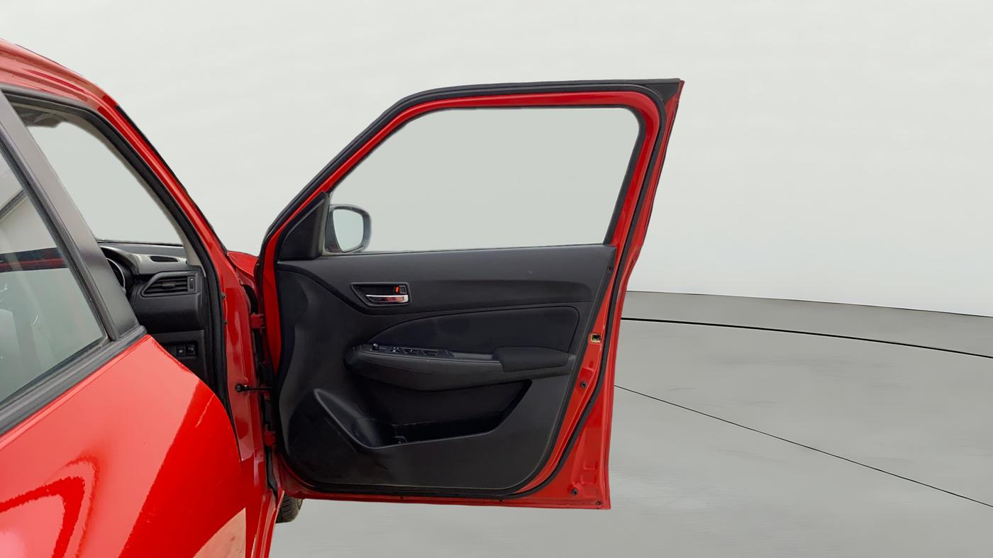 2020 Maruti Swift VXI AMT, Petrol, Automatic, 24,597 km, RHS Front Door