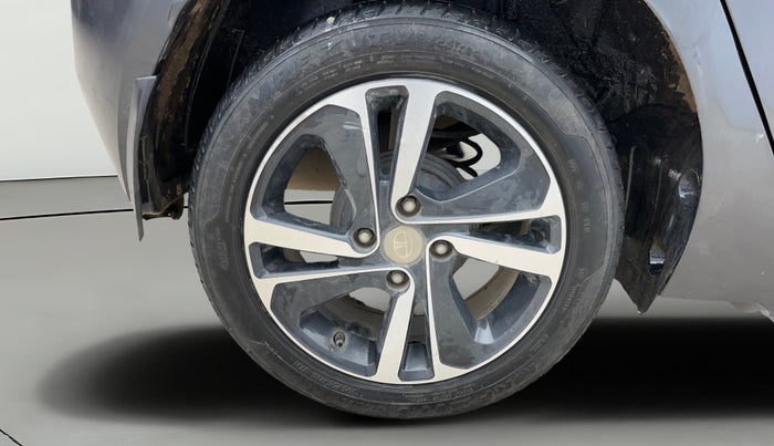 2020 Tata ALTROZ XZ PETROL, Petrol, Manual, 86,281 km, Right Rear Wheel