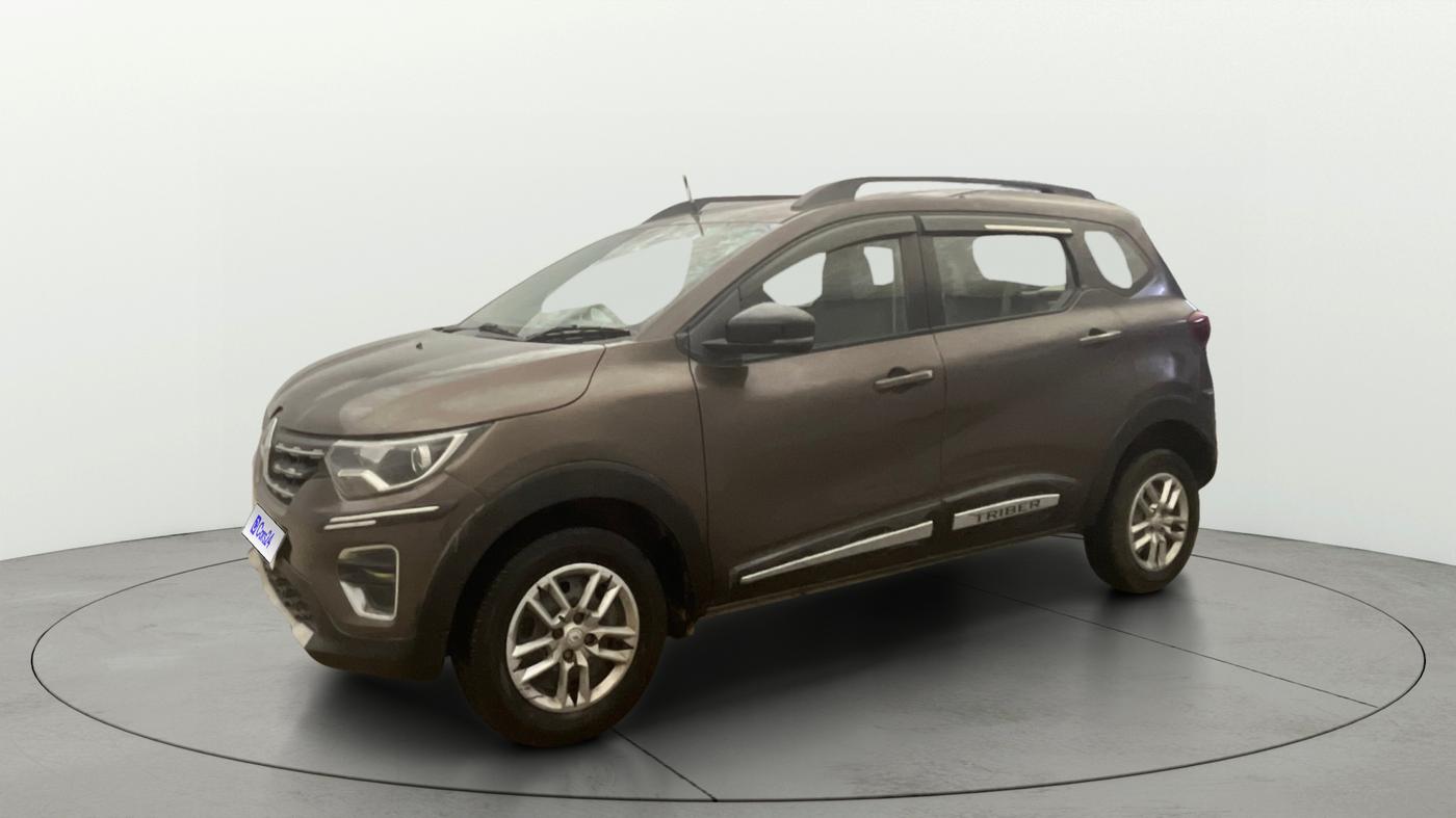 2022 Renault TRIBER RXT, Petrol, Manual, 47,166 km, Left Front Diagonal