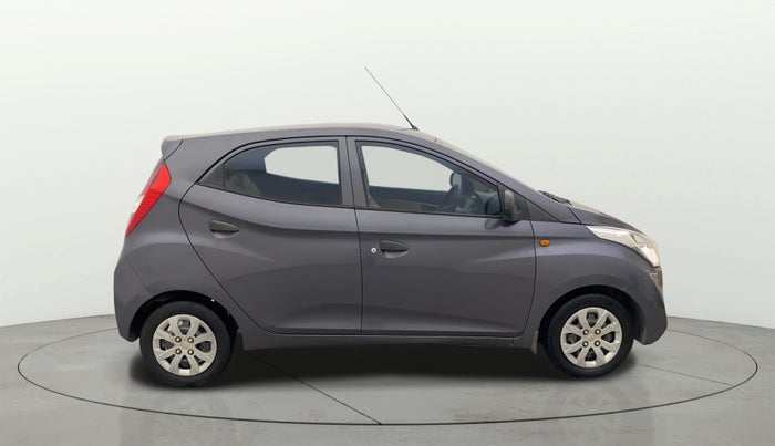 2017 Hyundai Eon MAGNA +, Petrol, Manual, 81,583 km, Right Side View