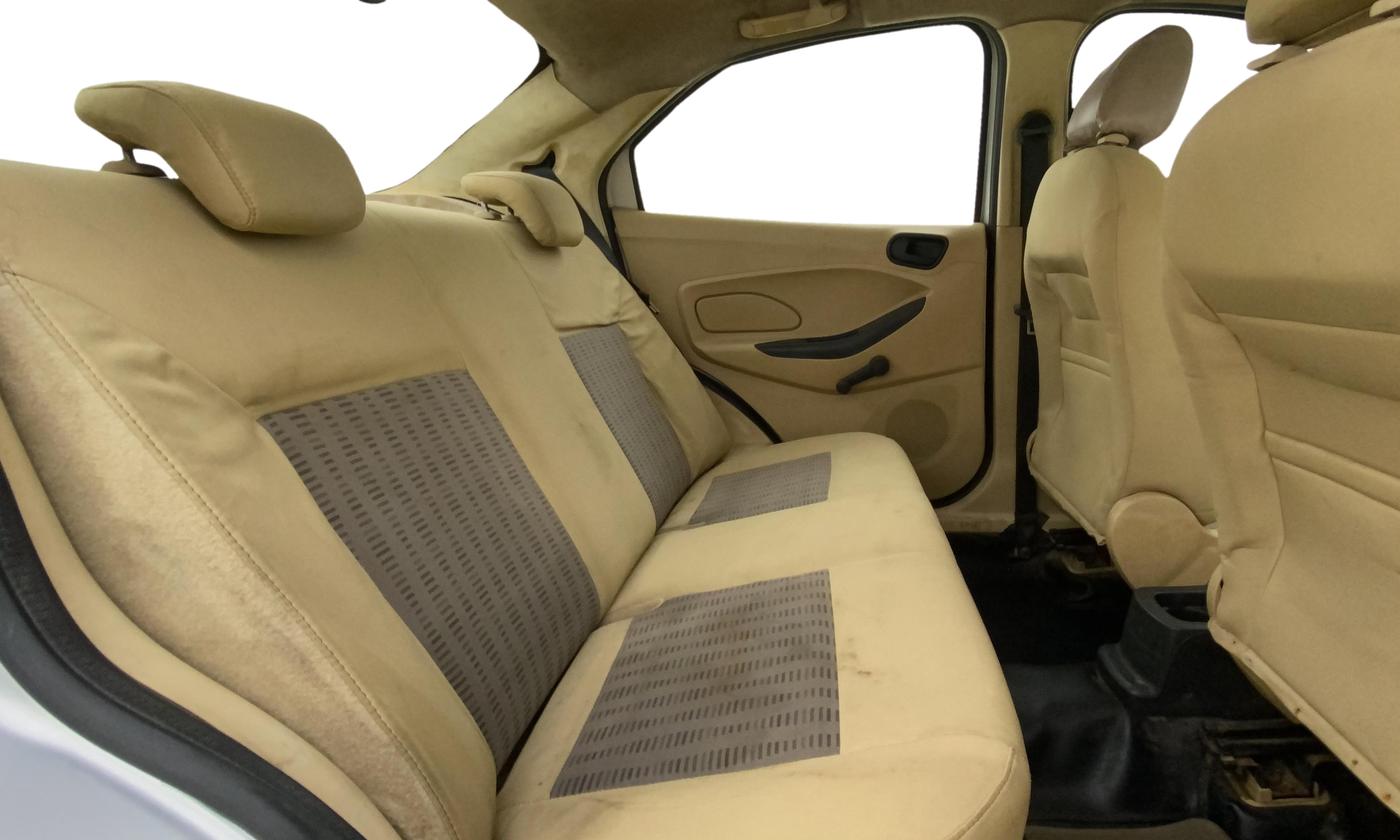 2015 Ford Figo Aspire AMBIENTE 1.2 PETROL, CNG, Manual, 1,08,212 km, Right Side Rear Door Cabin