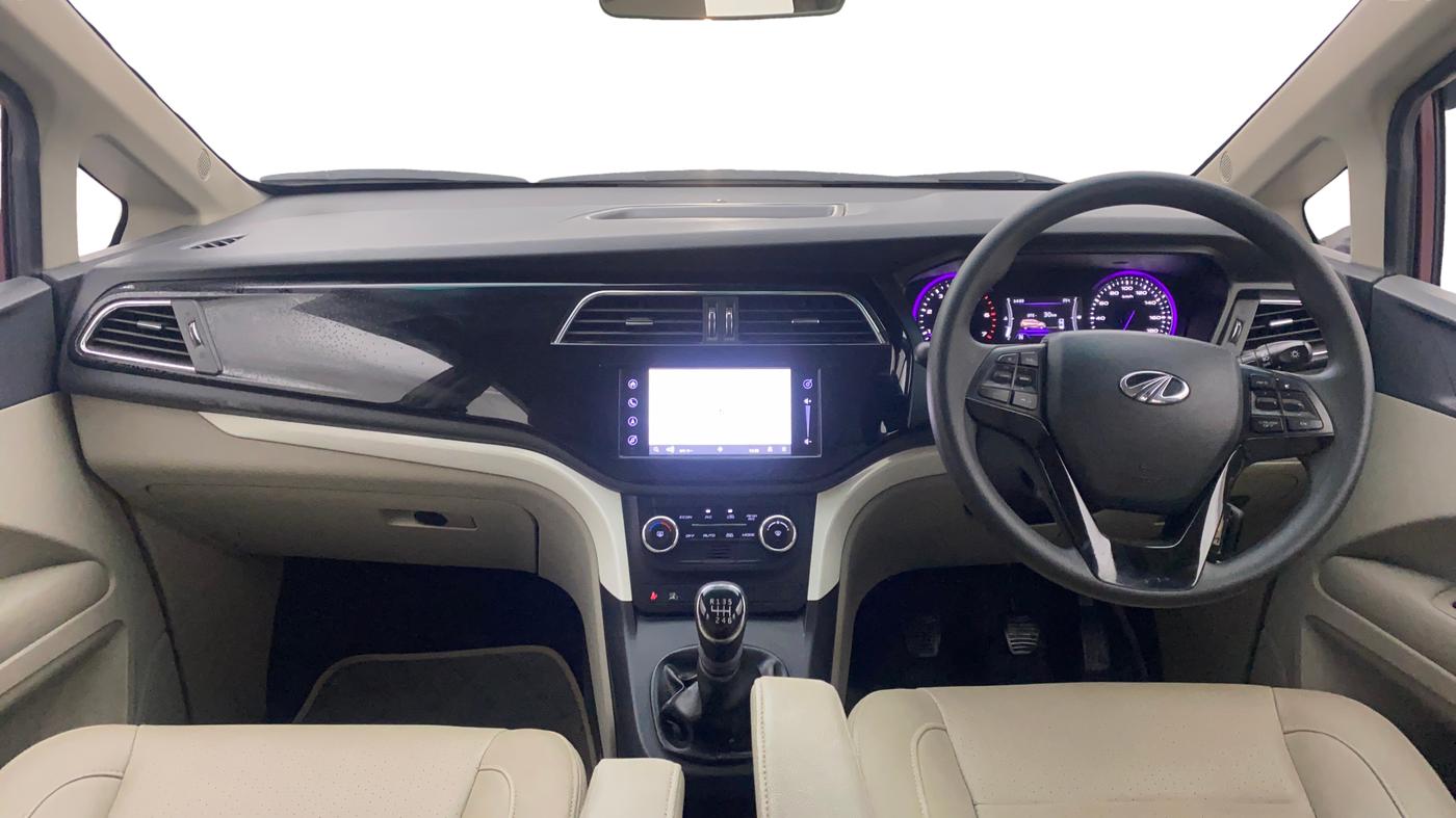 2018 Mahindra MARAZZO M8 7 STR, Diesel, Manual, 49,420 km, Dashboard
