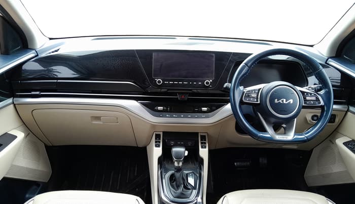 2022 KIA CARENS LUXURY PLUS 1.5 DIESEL AT 6 STR, Diesel, Automatic, 1,38,060 km, Dashboard
