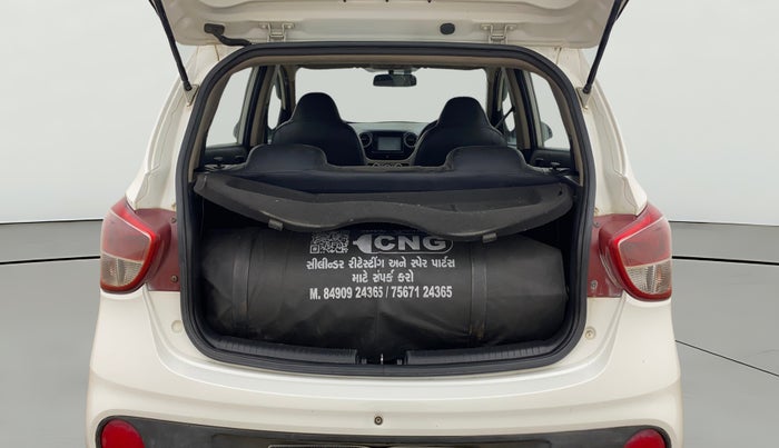 2017 Hyundai Grand i10 MAGNA 1.2 KAPPA VTVT, CNG, Manual, 65,305 km, Boot Open Zoomed View