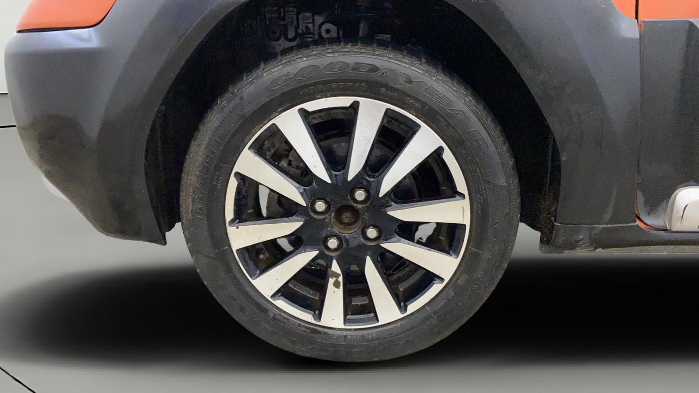 2014 Toyota Etios CROSS 1.2 G, Petrol, Manual, 44,728 km, Left Front Wheel