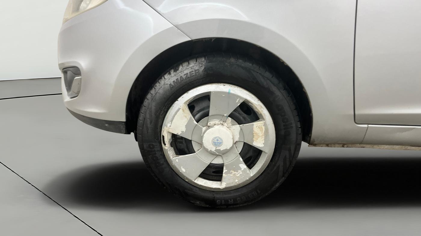 2015 Tata Zest XMS PETROL, Petrol, Manual, 75,897 km, Left Front Wheel