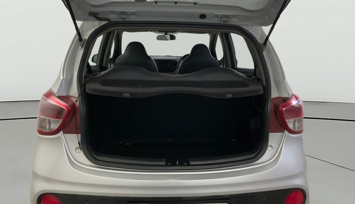 2017 Hyundai Grand i10 SPORTZ 1.2 KAPPA VTVT, Petrol, Manual, 28,138 km, Boot Open Zoomed View