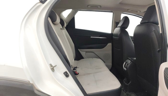 2021 KIA SONET HTX 1.0 IMT, Petrol, Manual, 30,361 km, Right Side Rear Door Cabin