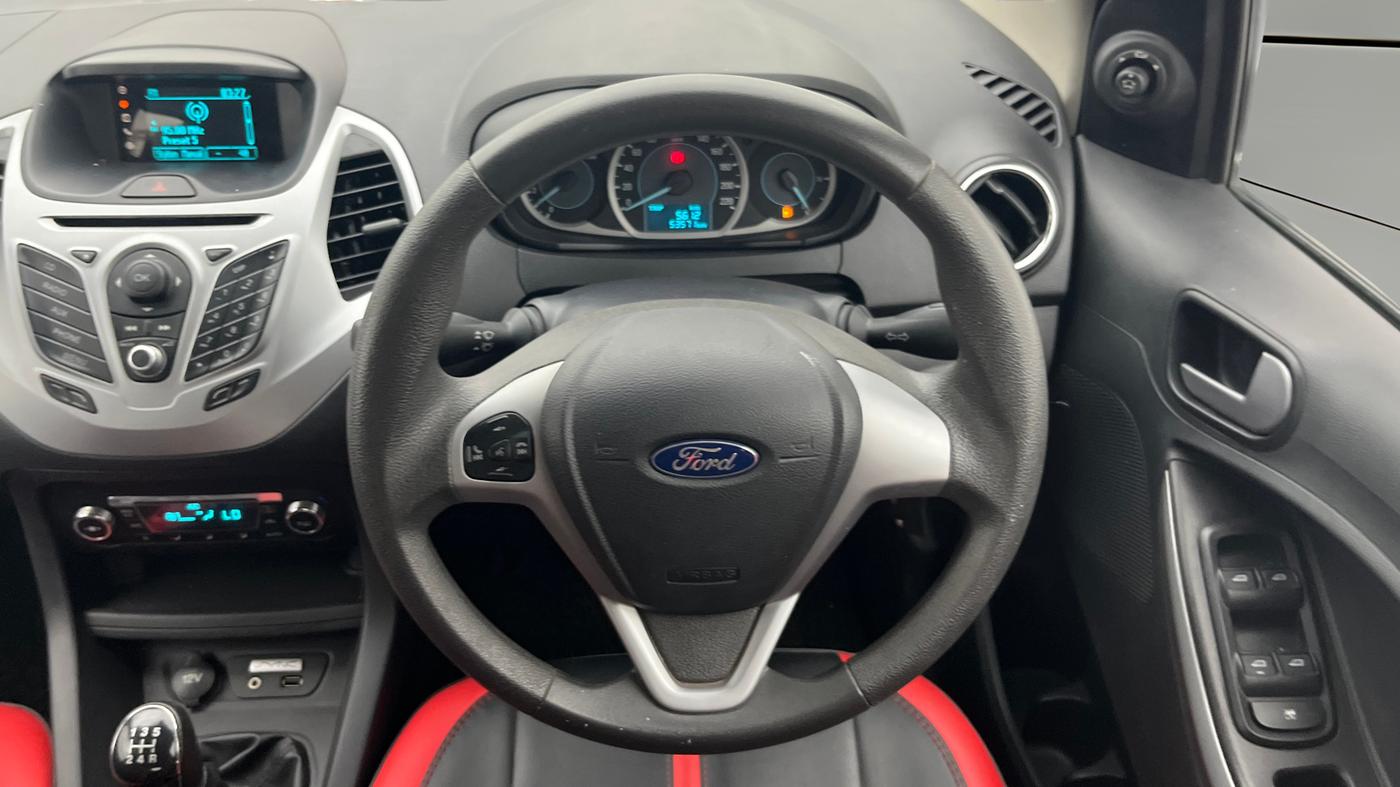 2016 Ford New Figo TITANIUM PLUS 1.2 PETROL, Petrol, Manual, 53,570 km, Steering Wheel Close Up
