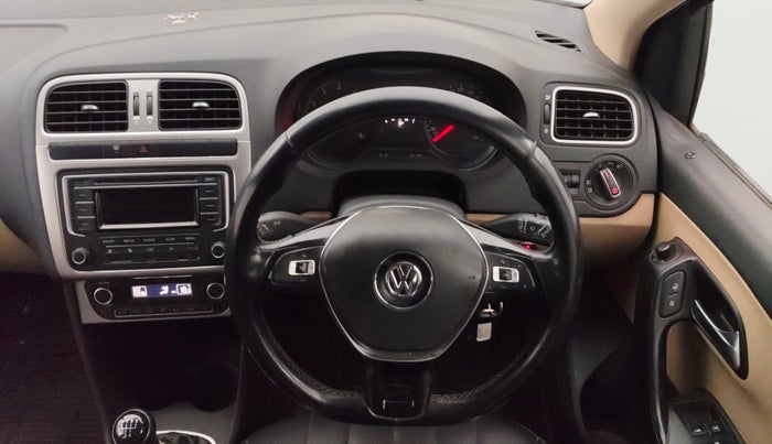 2015 Volkswagen Polo HIGHLINE1.2L, CNG, Manual, 83,337 km, Steering Wheel Close Up