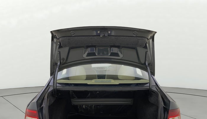 2018 Skoda Rapid AMBITION 1.6 MPI MT, Petrol, Manual, 28,306 km, Boot Door Open