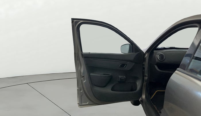 2018 Renault Kwid RXL, Petrol, Manual, 52,845 km, LHS Front Door