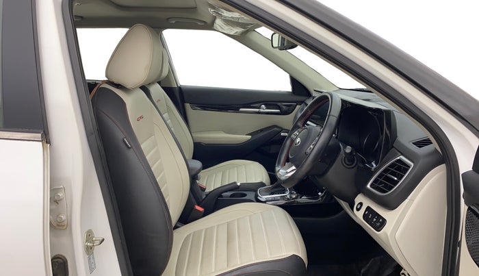 2019 KIA SELTOS GTX PLUS DCT 1.4 PETROL, Petrol, Automatic, 25,810 km, Right Side Front Door Cabin