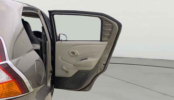 2017 Datsun Redi Go T (O), Petrol, Manual, 82,983 km, RHS Rear Door