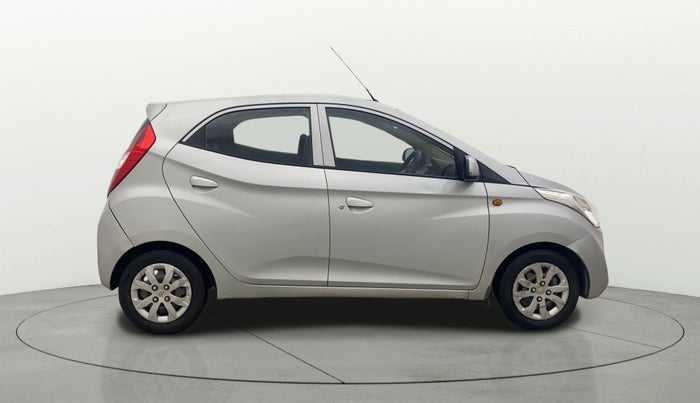 2014 Hyundai Eon SPORTZ, Petrol, Manual, 99,432 km, Right Side View