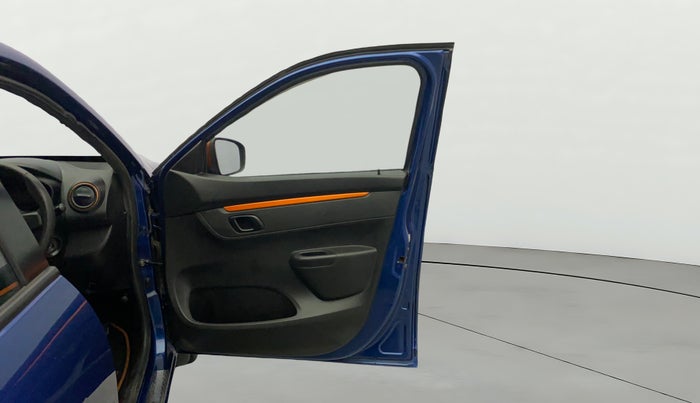 2017 Renault Kwid CLIMBER 1.0, Petrol, Manual, 53,503 km, RHS Front Door