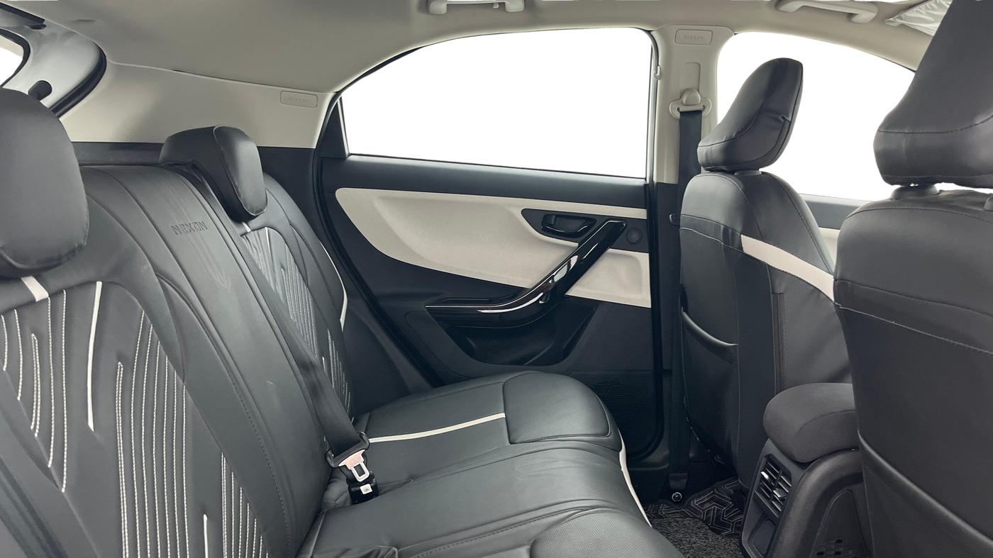 2025 Tata NEXON CREATIVE PLUS 1.2 REVOTRON 7 DCA, Petrol, Automatic, 7,784 km, Right Side Rear Door Cabin