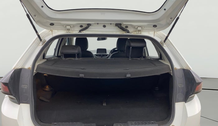 2024 Tata ALTROZ XZ CNG, CNG, Manual, 28,311 km, Boot Open Zoomed View