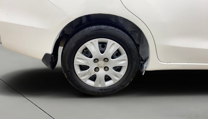 2014 Honda Amaze 1.2L I-VTEC S, Petrol, Manual, 1,28,271 km, Right Rear Wheel