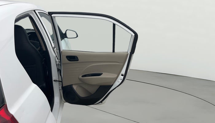 2022 Hyundai NEW SANTRO SPORTZ EXECUTIVE MT CNG, CNG, Manual, 46,996 km, RHS Rear Door