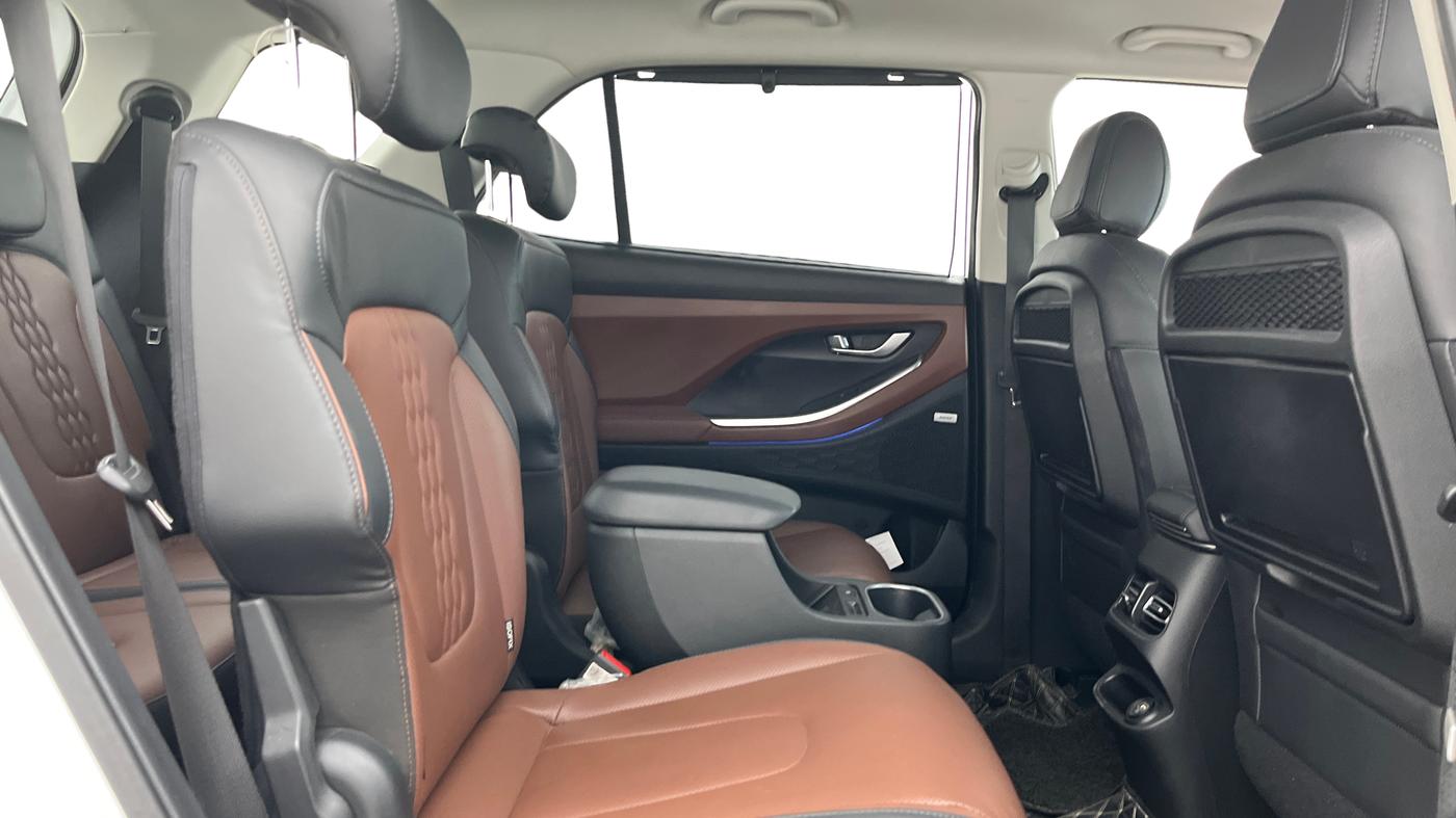 2021 Hyundai ALCAZAR 2.0 SIGNATURE (O) AT 6STR, Petrol, Automatic, 60,665 km, Right Side Rear Door Cabin