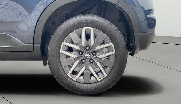 2021 Hyundai VENUE SX 1.5 CRDI, Diesel, Manual, 17,812 km, Left Rear Wheel