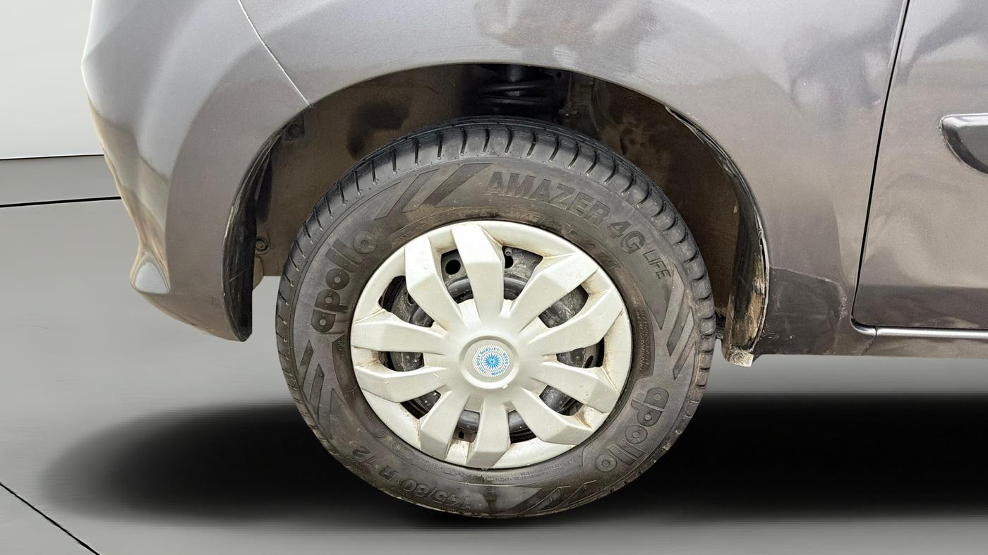 2015 Maruti Alto 800 LXI, Petrol, Manual, 52,554 km, Left Front Wheel