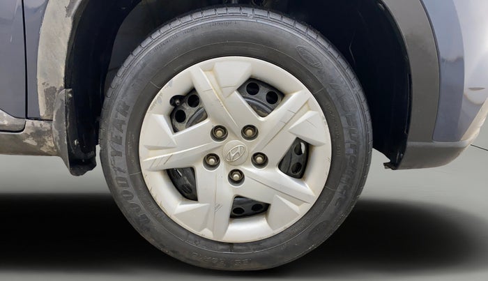 2021 Hyundai VENUE S+ 1.2, Petrol, Manual, 73,267 km, Right Front Wheel