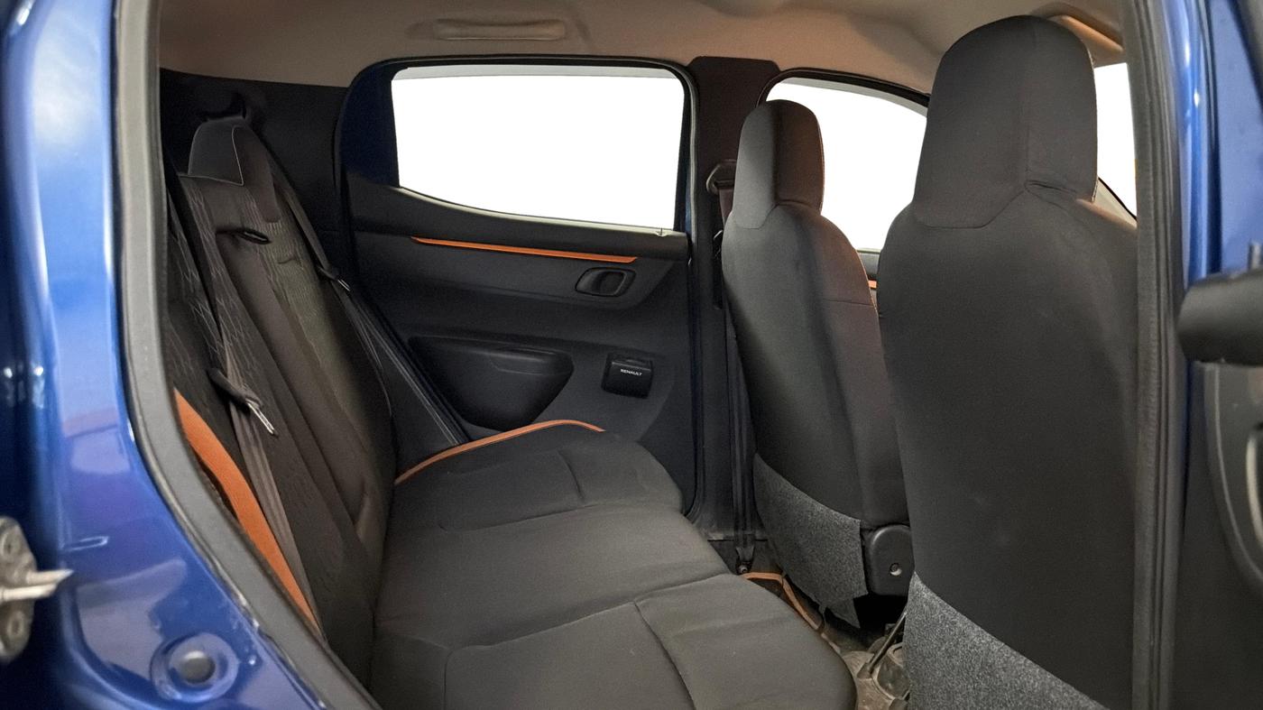 2019 Renault Kwid CLIMBER 1.0, Petrol, Manual, 21,129 km, Right Side Rear Door Cabin