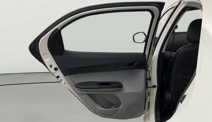 2023 Tata Tiago XT CNG, CNG, Manual, 56,329 km, LHS Rear Door